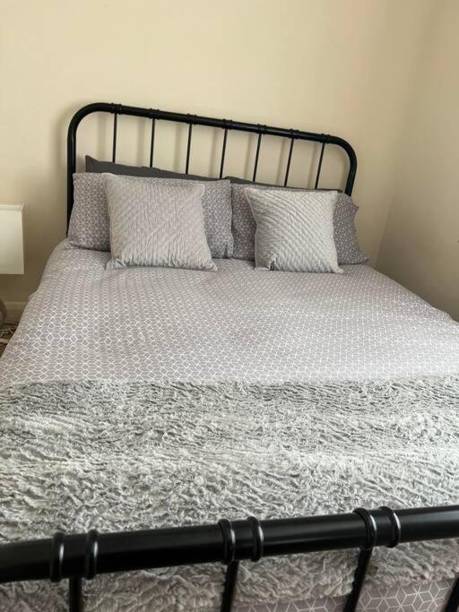 1 Bedroom Flat Sleeps 4 In Abingdon Oxfordshire エクステリア 写真