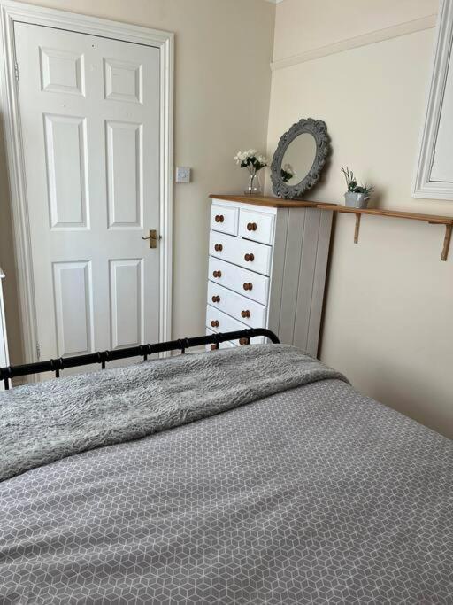 1 Bedroom Flat Sleeps 4 In Abingdon Oxfordshire エクステリア 写真