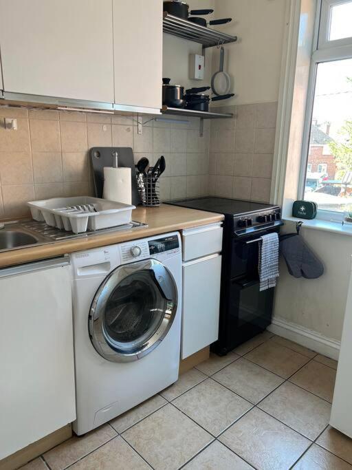 1 Bedroom Flat Sleeps 4 In Abingdon Oxfordshire エクステリア 写真
